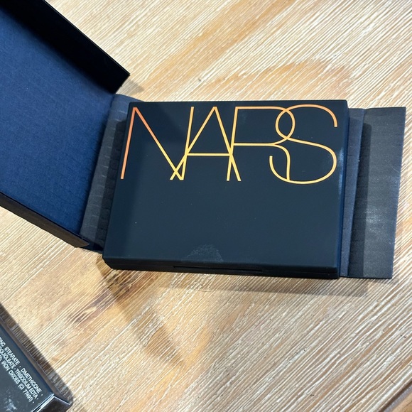 NARS Laguna Bronzing powder! Like new! Never used. - Picture 4 of 5